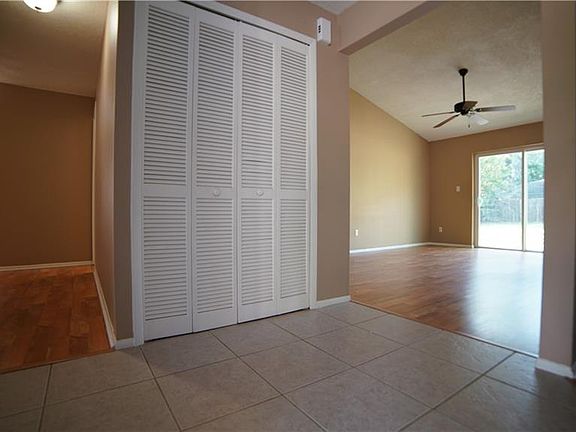 5th image of 7772 Bay Cedar Dr
