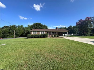 2213 Old Farmer Rd, Asheboro, NC, 27205