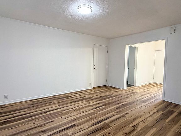 2nd image of 1035 W Main St