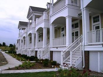1st image of 2661 Commons Dr #Drive-glen