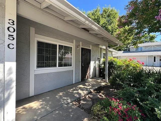 305 Saint Michael Ct — Photo 1