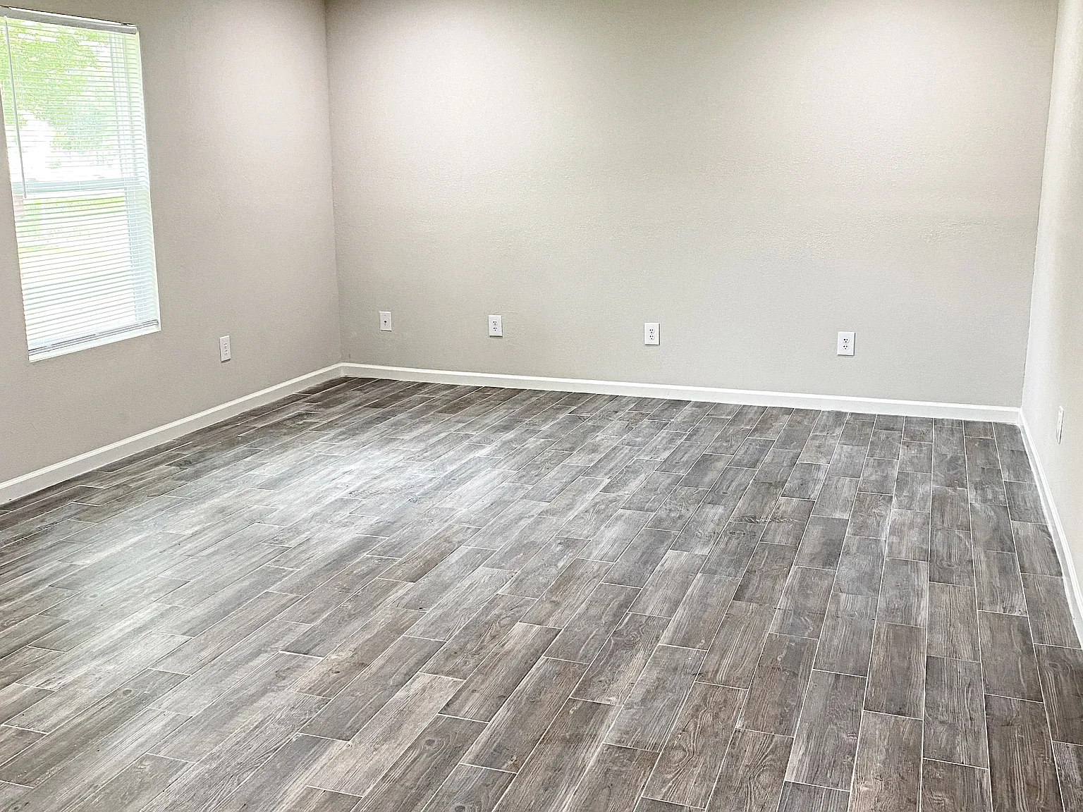 3 bed, 1368 sqft, $1,595 — Photo 2