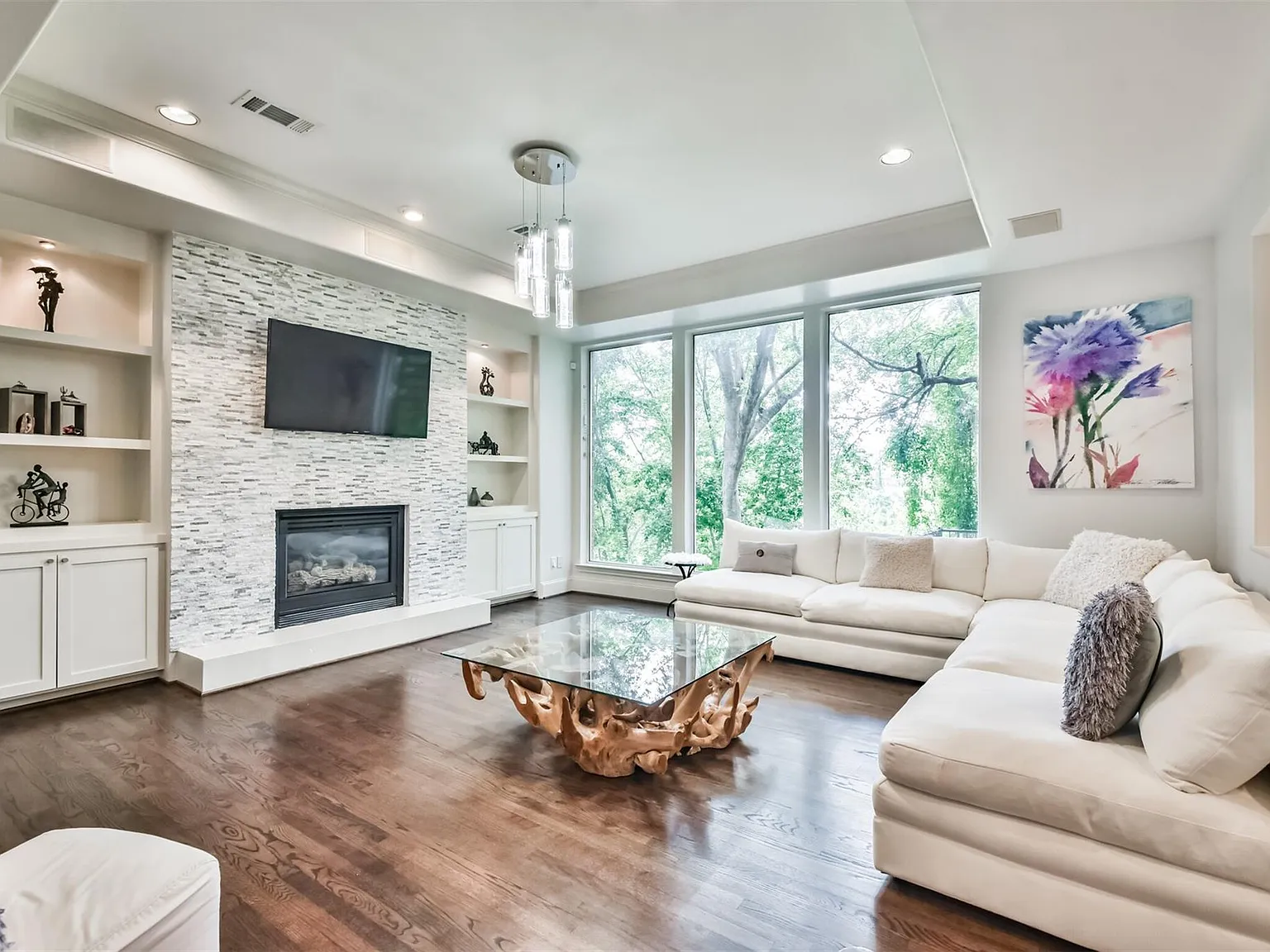 3 bed, 3.5 bath, 4221 sqft, $6,200 — Photo 4