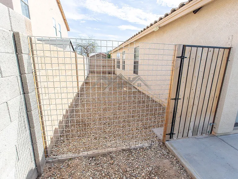 9630 W Kingman St — Photo 33