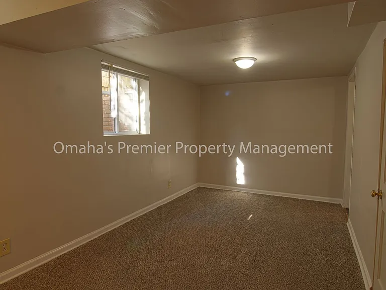 4414 Curtis Ave — Photo 7
