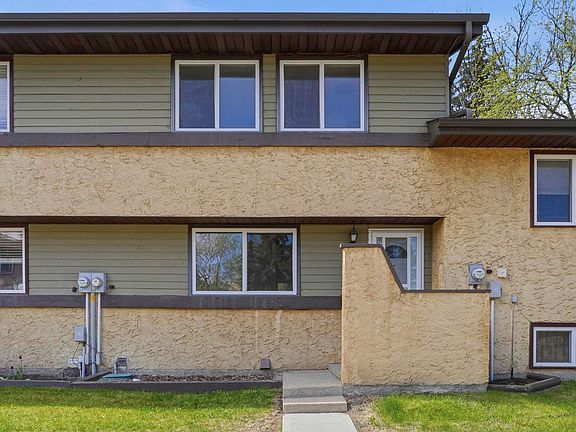 3rd image of 210 Woodbridge Way