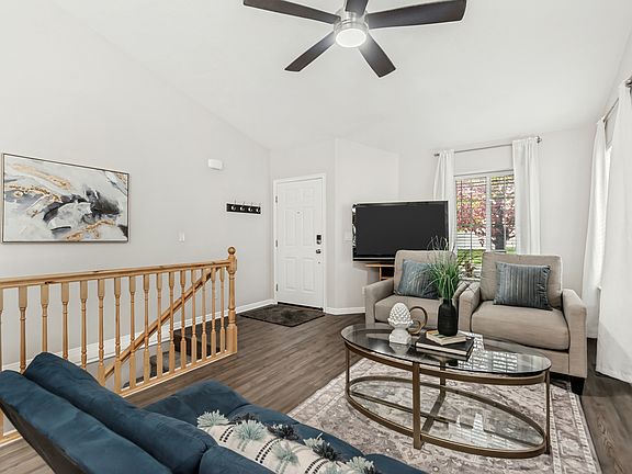 4th image of 4147 N Bay Cir