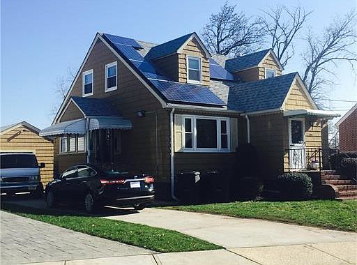 2nd image of 384 Carteret Ave
