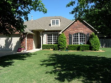 rockfordplaceowasso.com has complete information and more pictures