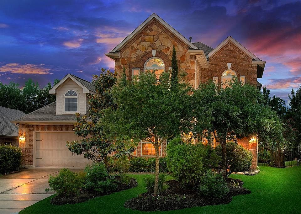 1st image of 155 S Vershire Cir