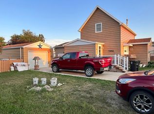 113 N Dixon St, Tioga, ND 58852
