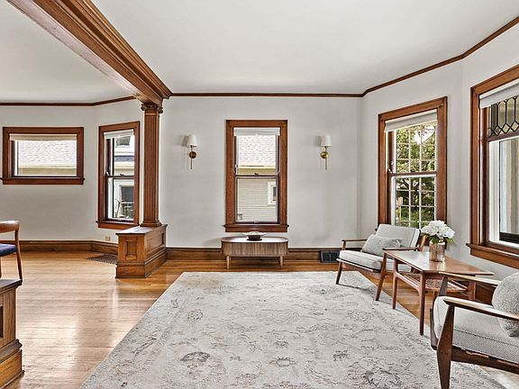 5th image of 2225 Oakridge Ave
