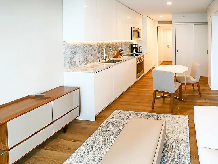 987 Queen St #2708 — Photo 4