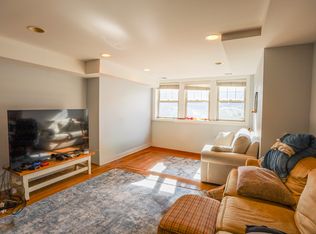 920 W Buena Ave #G, Chicago, IL 60613
