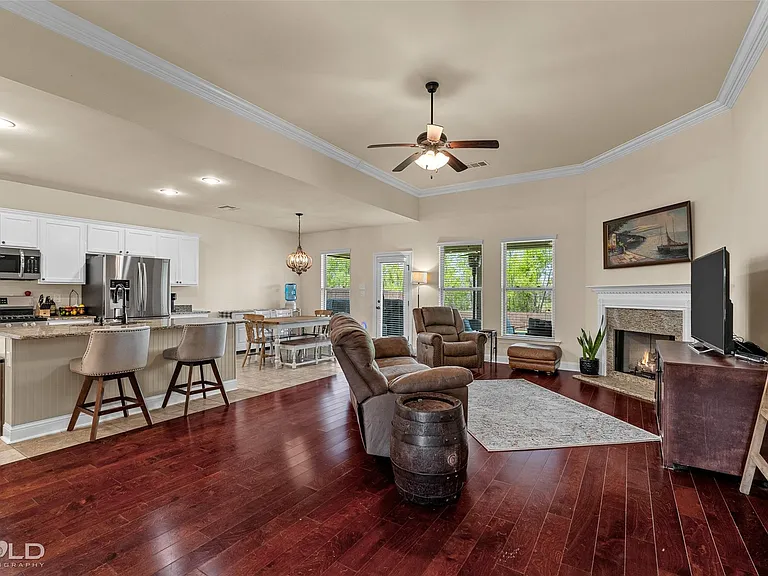 216 Apalachee Way — Photo 3