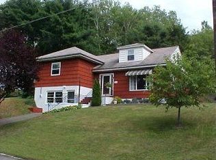 1299 Oak Rd, Pottsville, PA 17901