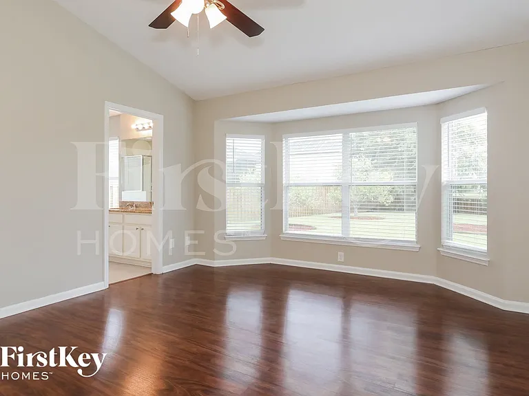1105 Beckingham Dr — Photo 8