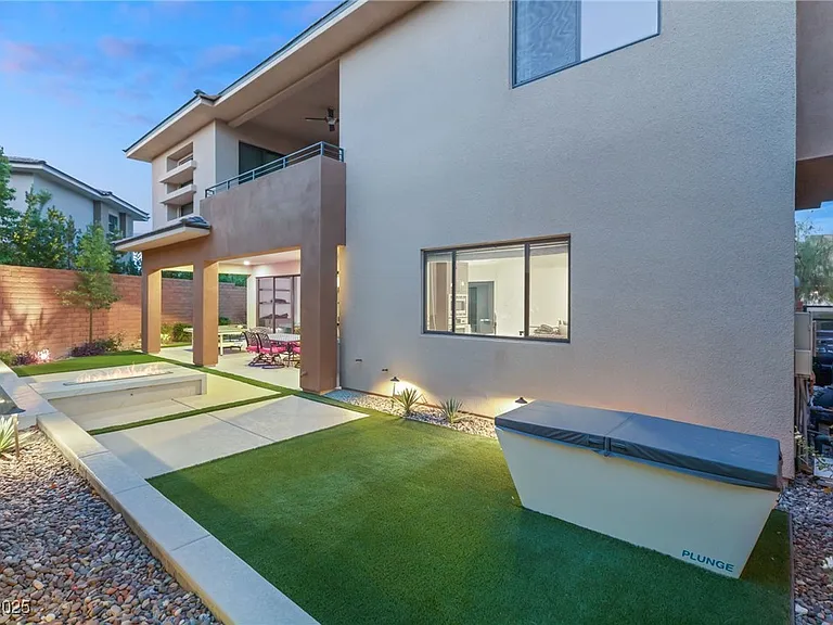 19 Garden Rain Dr — Photo 43