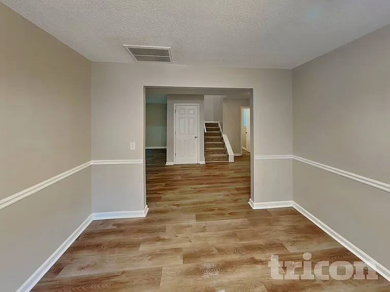 4430 Reserve Hill Xing — Photo 4