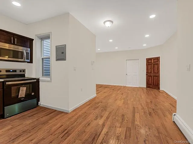 1378 Bristow St #2 — Photo 4