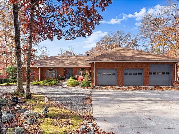 4th image of 8140 Lanier Dr