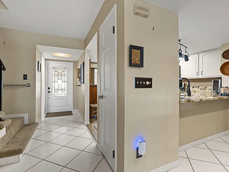 4189 SE Saint Lucie Blvd — Photo 5