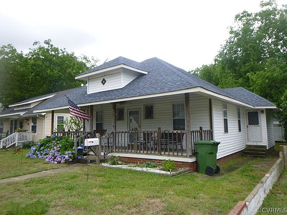 2nd image of 804 E Broadway