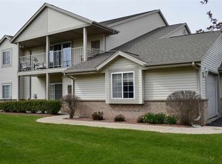 859 E Loos St UNIT 2, Hartford, WI 53027