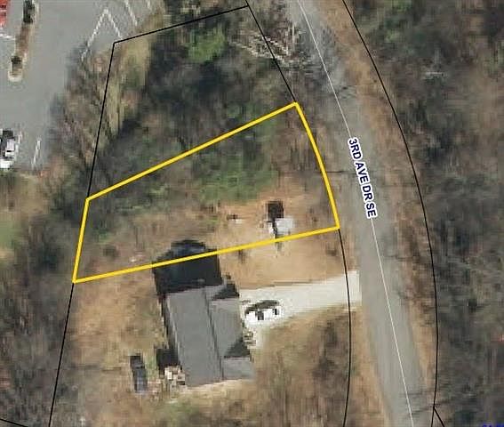 1st image of 812 3rd Avenue Dr SE