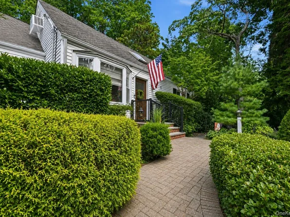 40 Cliftwood Drive, Huntington, NY 11743