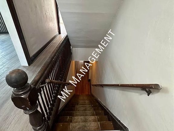 3rd image of 1322 Schlager St #2