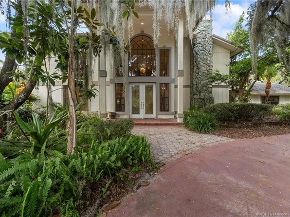 1752 SW Crane Creek Cir, Palm City, FL 34990