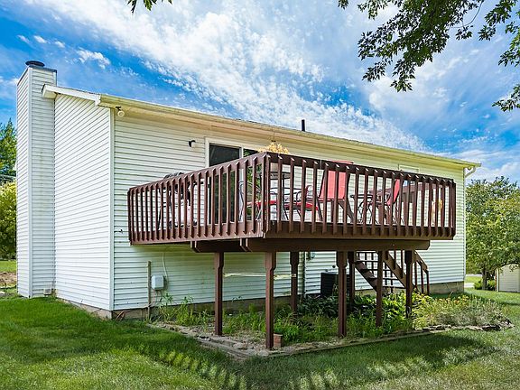 4th image of 1910 Rainbow Dr NE