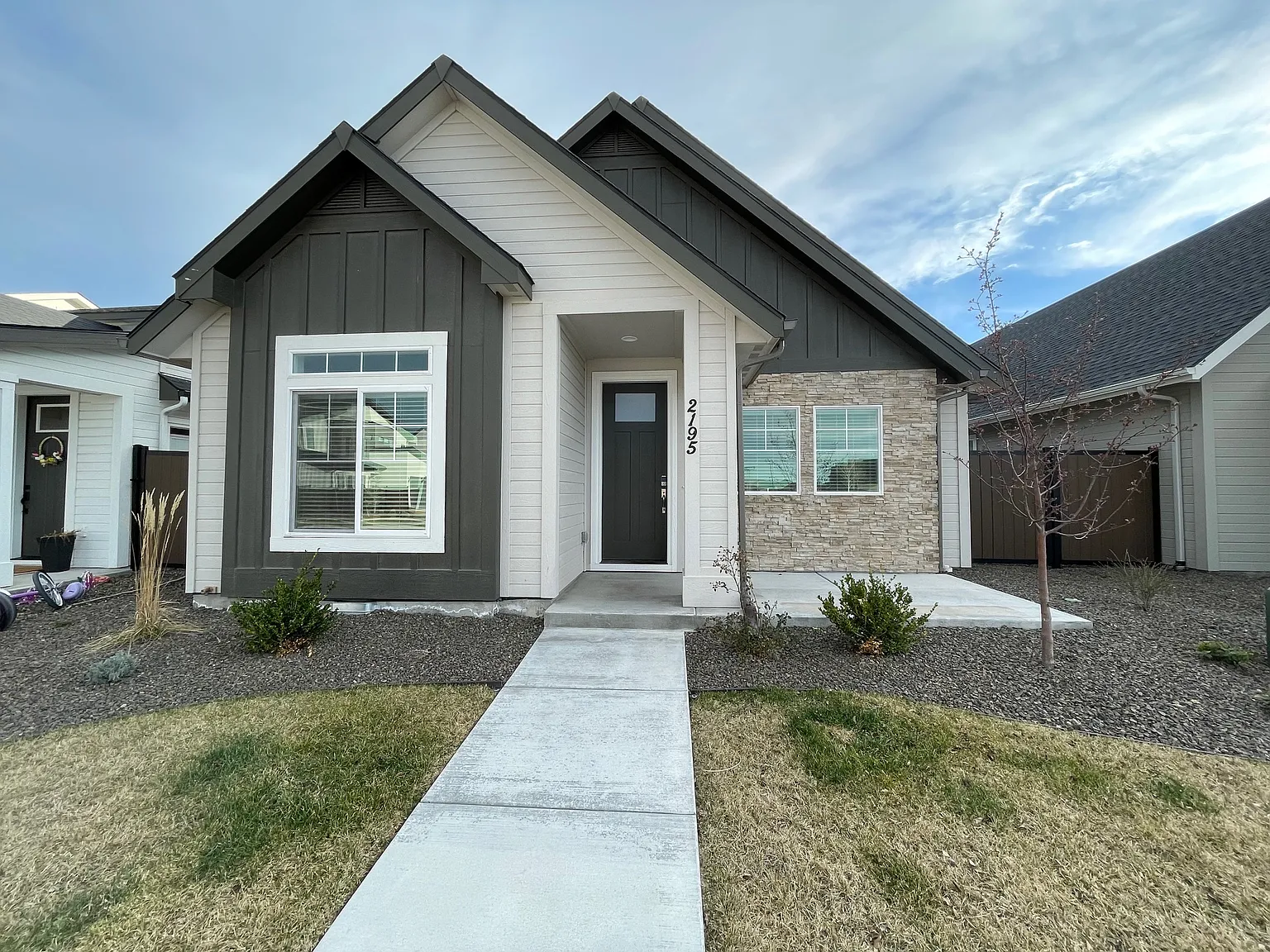 3 bed, 1862 sqft, $2,450 — Photo 1