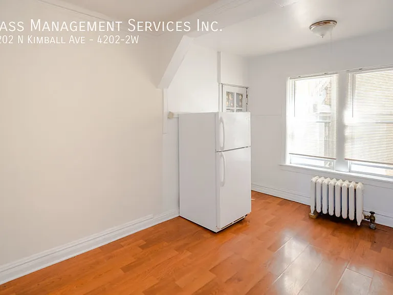 3402-08 W Berteau/4202-06 N Kimball — Photo 4