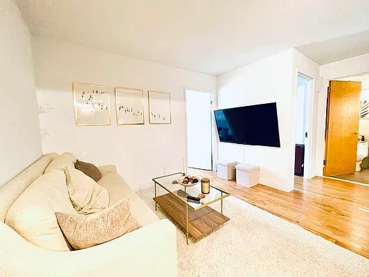 Rented by Metropolitan Property Group | media 27