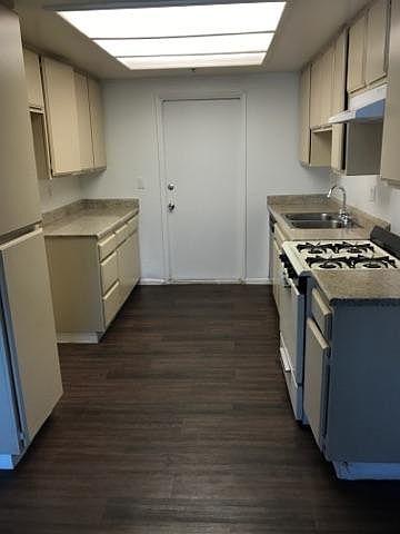 1st image of 8401 Cottonwood Ave APT 122