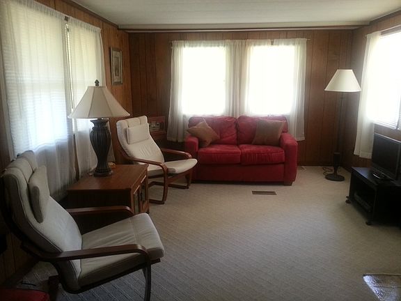 3rd image of 703 Fresh Pond Ave Unit 68