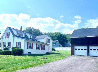 6 Ludlow Rd, South Hadley, MA 01075