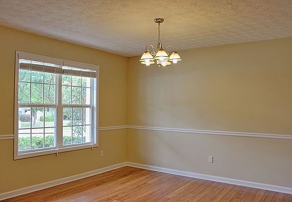 2nd image of 298 Shadowbrooke Cir