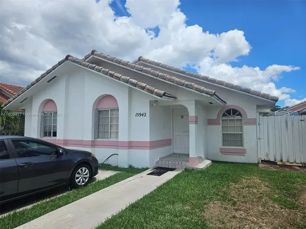 15942 SW 81st Ter, Miami, FL 33193
