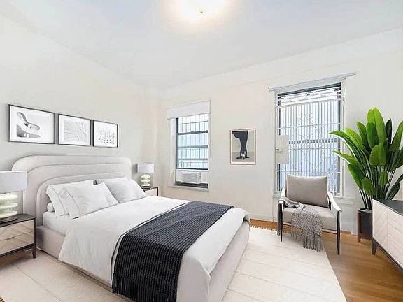 3rd image of 78 Manhattan Ave #4AK