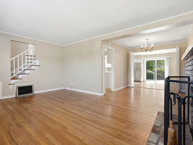 622 E 16th Ave — Photo 16