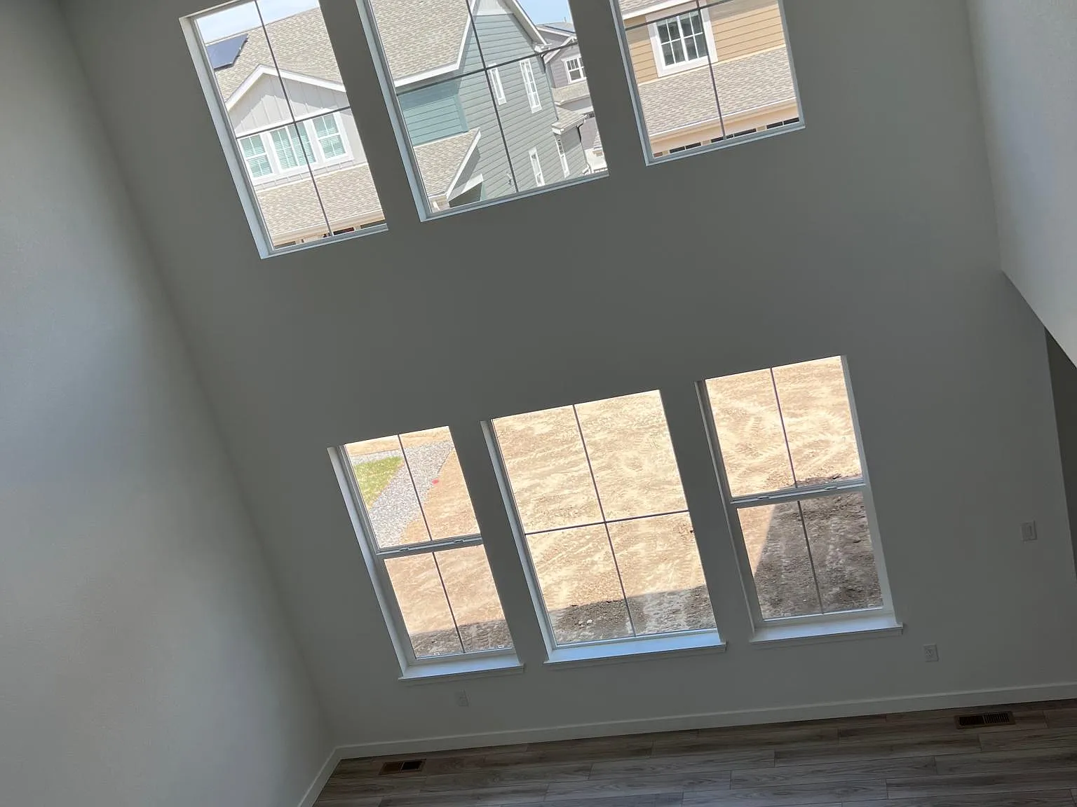 5 bed, 2798 sqft, $3,800 — Photo 2