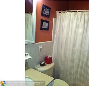 3rd image of 332 NE 30th St