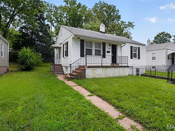 3rd image of 2049 Coleridge Dr