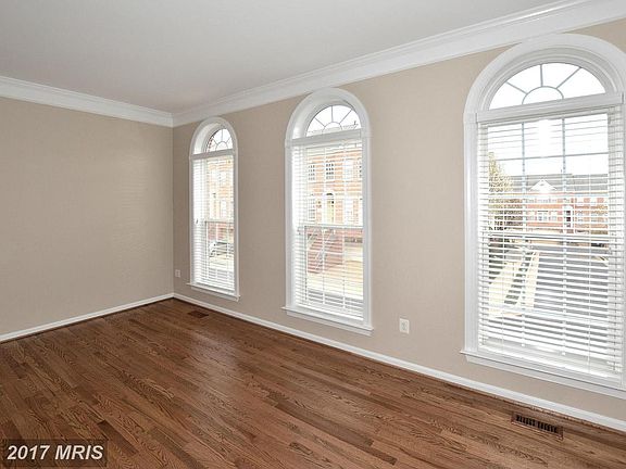 4th image of 2819 Laura Gae Cir