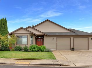 215 Camrin Loop, Creswell, OR 97426