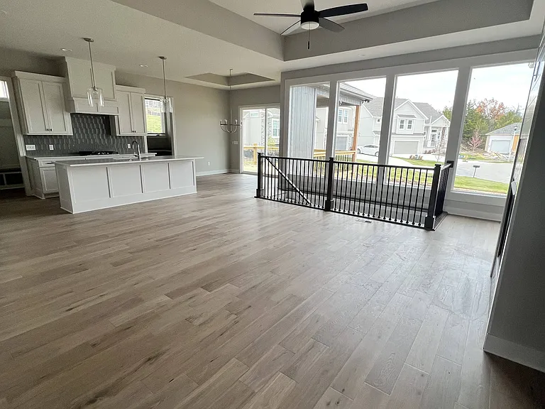 11009 S Millstone Dr — Photo 16