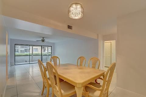 3rd image of 4000 N Hills Dr APT 6